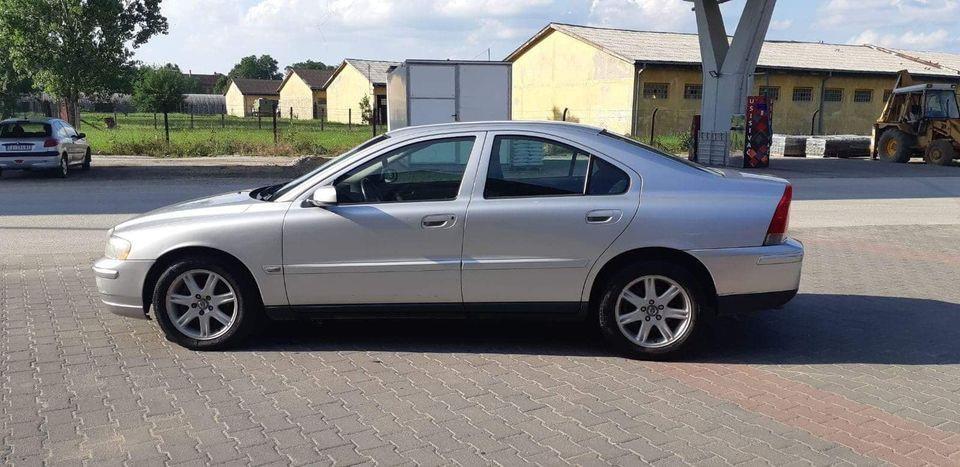 VOLVO-S60-2-4D-RISTAJLING