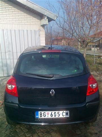 Renault-Clio-1-5-dci--08-