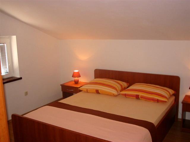 Apartmani-Kutenat---Murter