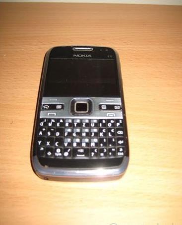 Nokia-E72--za-sve-mreze