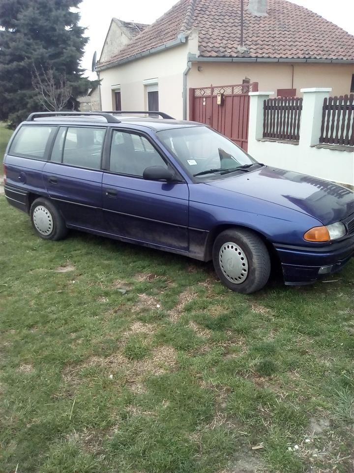 Opel-Astra