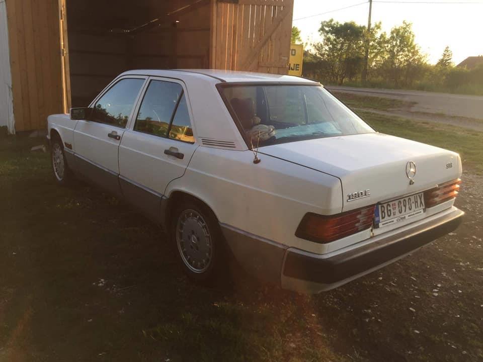 Mercedes-190e-2-0-benz-plin