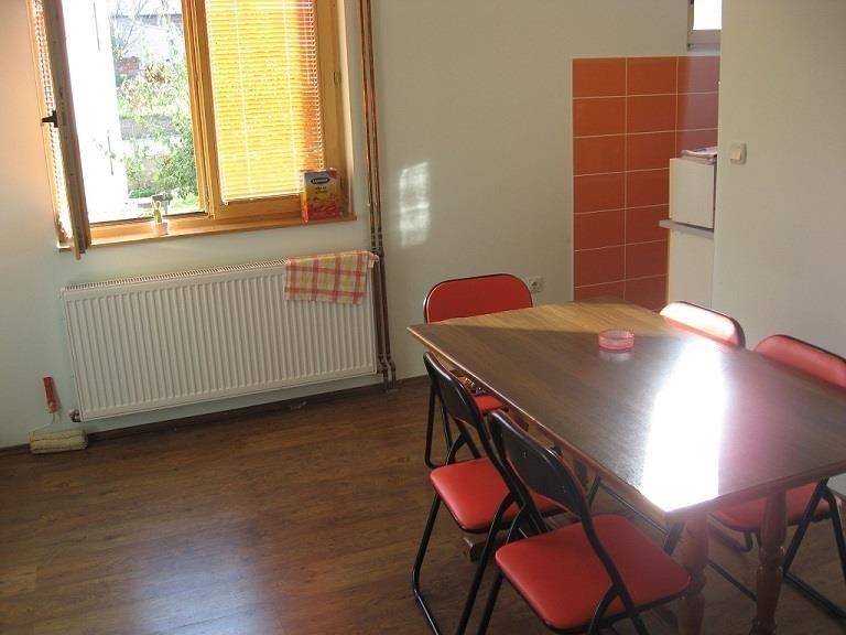KRAGUJEVAC--VAŠARIŠTE--SOBA-ZA-STUDENTE-I-ĐAKE