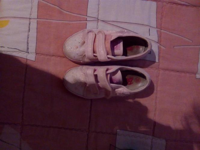 Roze patikice 2