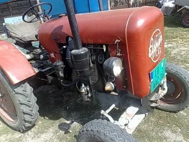 Traktor-oldtimer-Eicher-Forsten