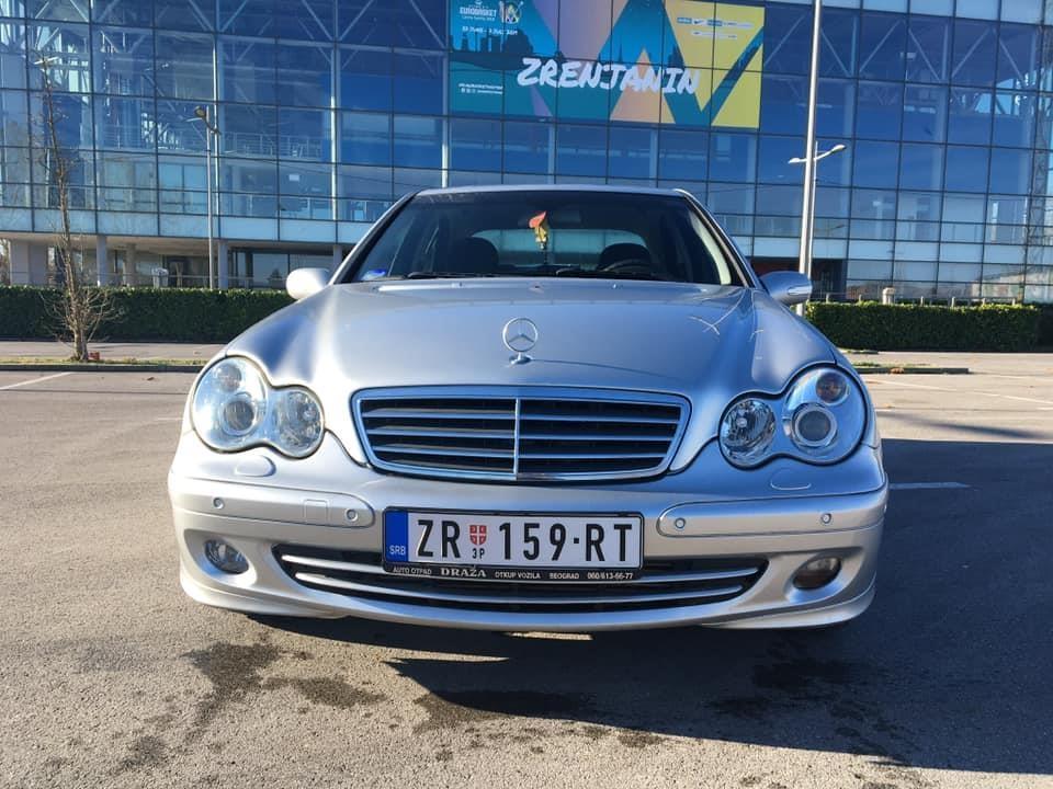 Mercedes-C220