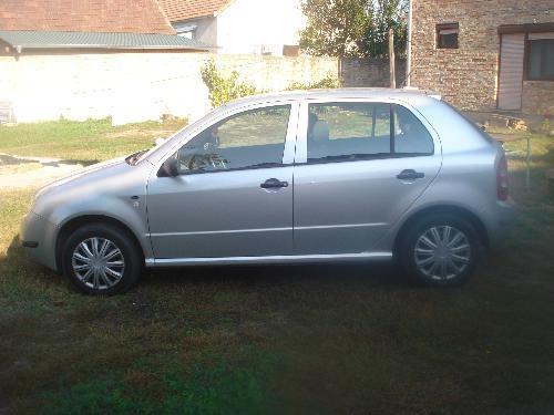 Škoda-Fabia--00