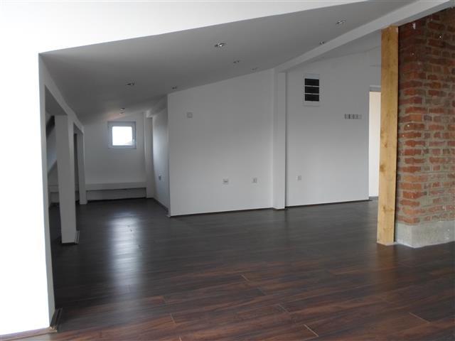 Trosoban stan 100m2 uknjizen,Bubanj,hitno