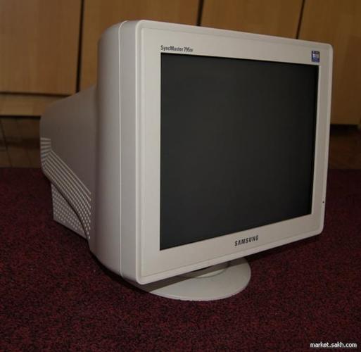 Monitor samsung 17 inča