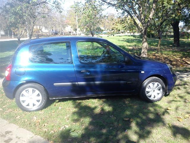 Renault-Clio-1-5-dci--03