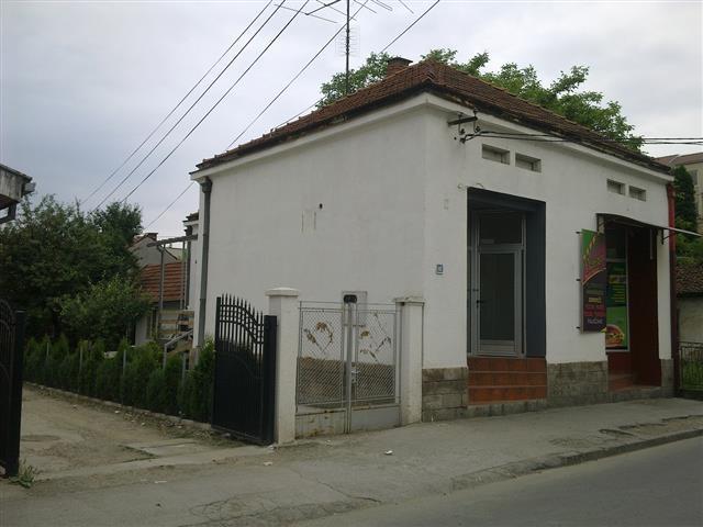 HITNO KUCA u strogom centru GRADA