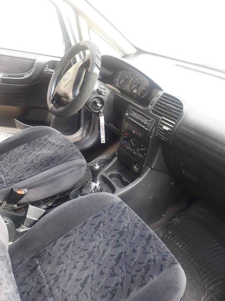 Opel-Zafira