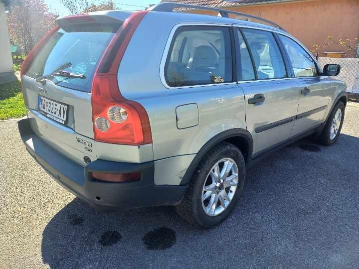 Volvo-XC90-D5