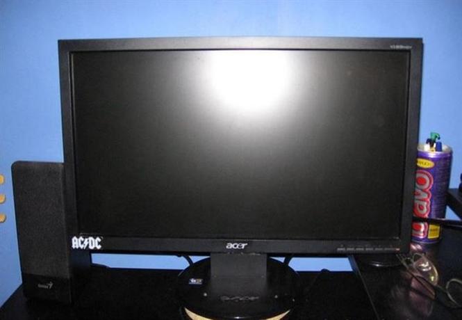 Acer V193 HQV