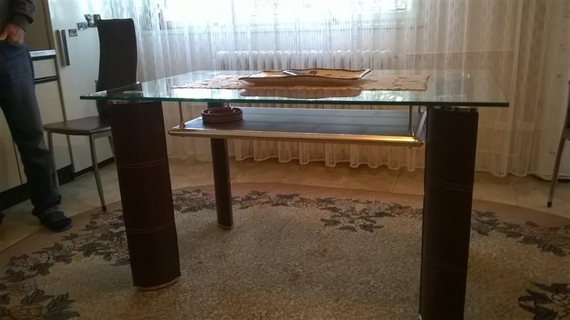Trpezarijski-sto