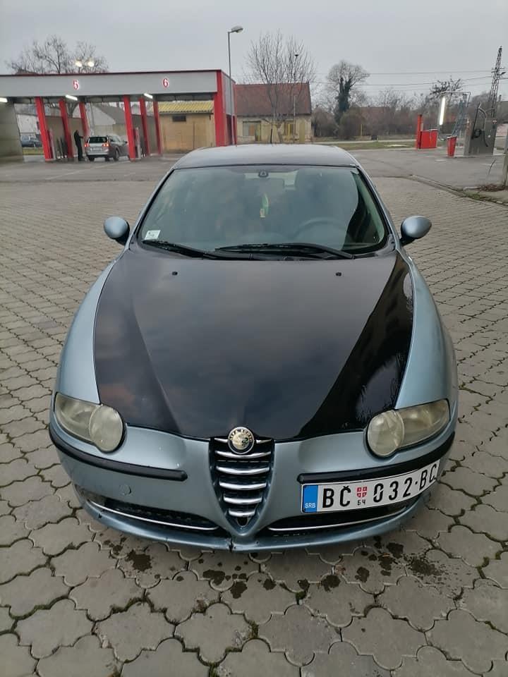 Alfa-Romeo-147