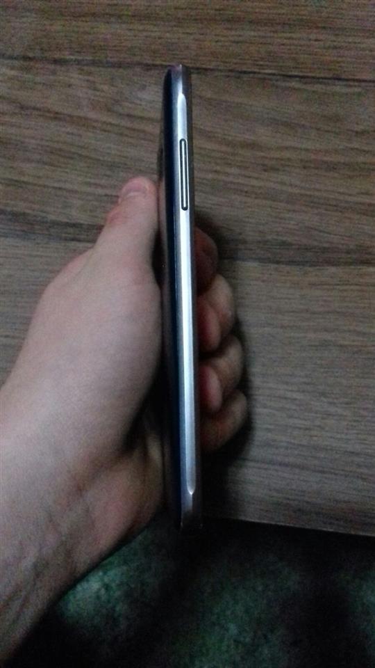Samsung-J3--2016-