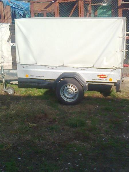 AUTO-PRIKOLICA-NOVA-