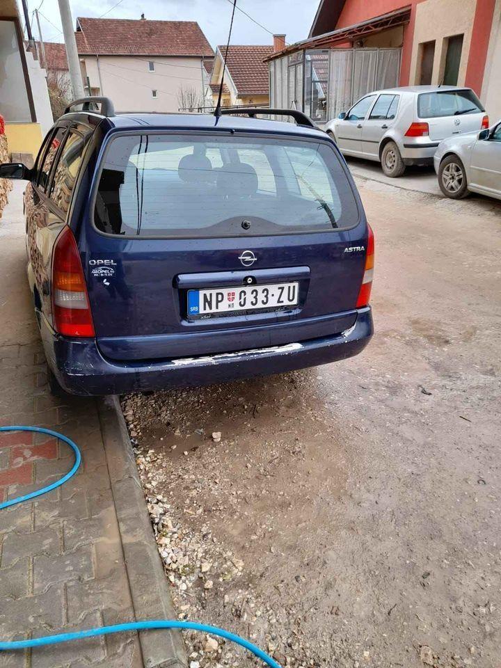 Opel-Astra