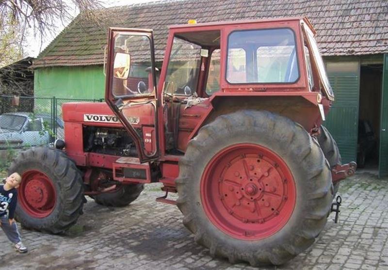 Traktor-Volvo-814
