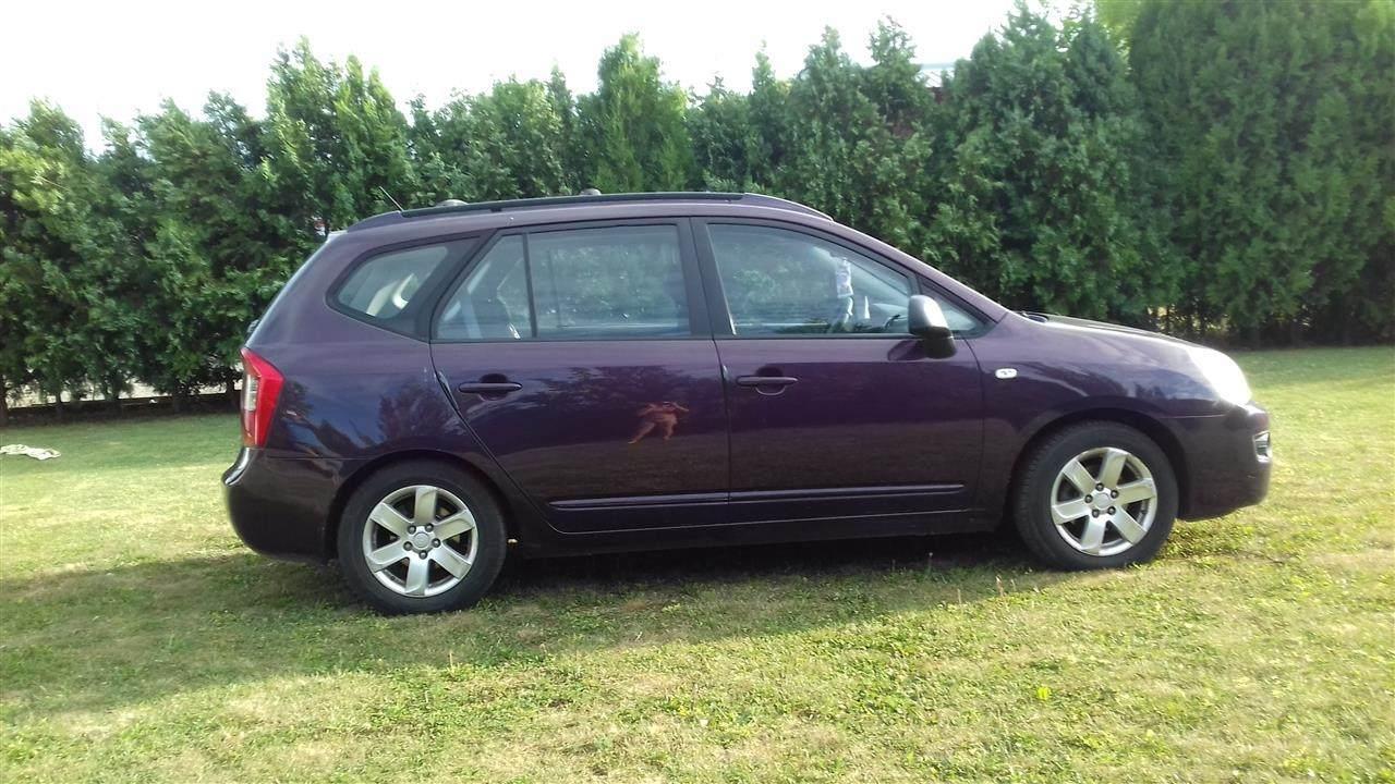 Kia-Carens
