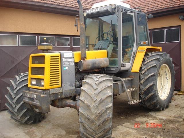Traktor-Renault-133-14