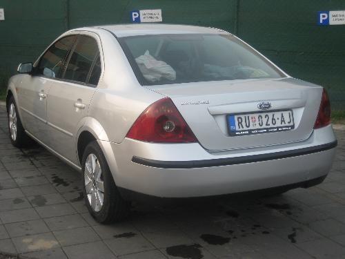 Ford-Mondeo----01