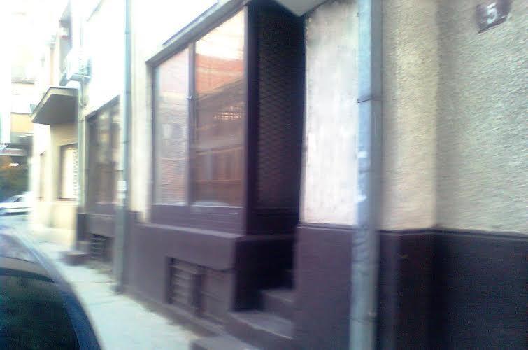 Salonski-stan-i-2-lokala-u-centru-Nisa