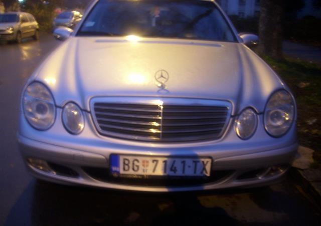 Mercedes E220 - 02