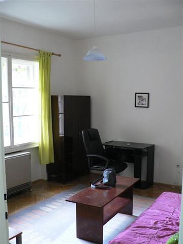 Namestena garsonjera 26 m2 u centru -Beograd