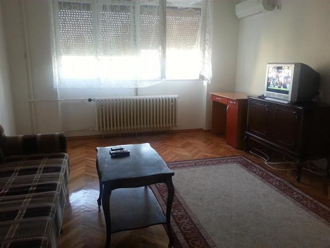 Izdajem stan kod Spensa