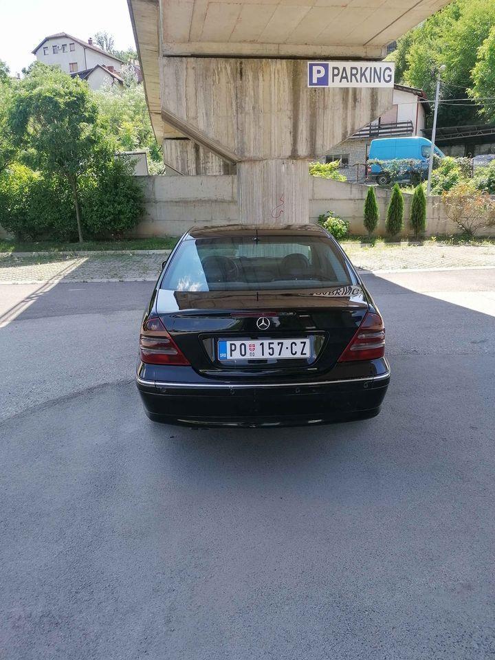 Mercedes-C220