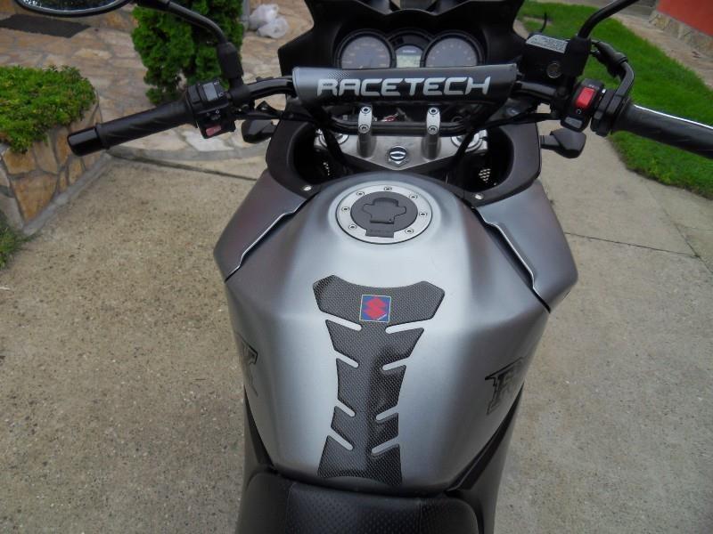 Suzuki-DL-650-V-Strom--04