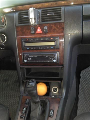 Mercedes-E-250-Elegance--98