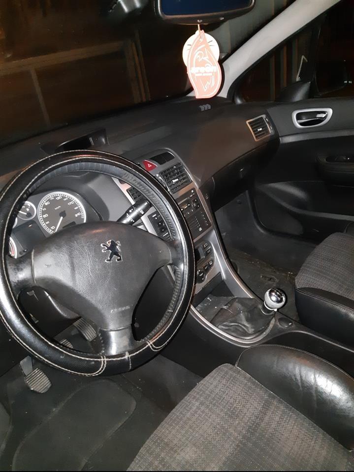 Peugeot-2-0-HDI