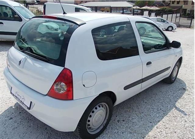 Renault-Clio-1-5-dci--07
