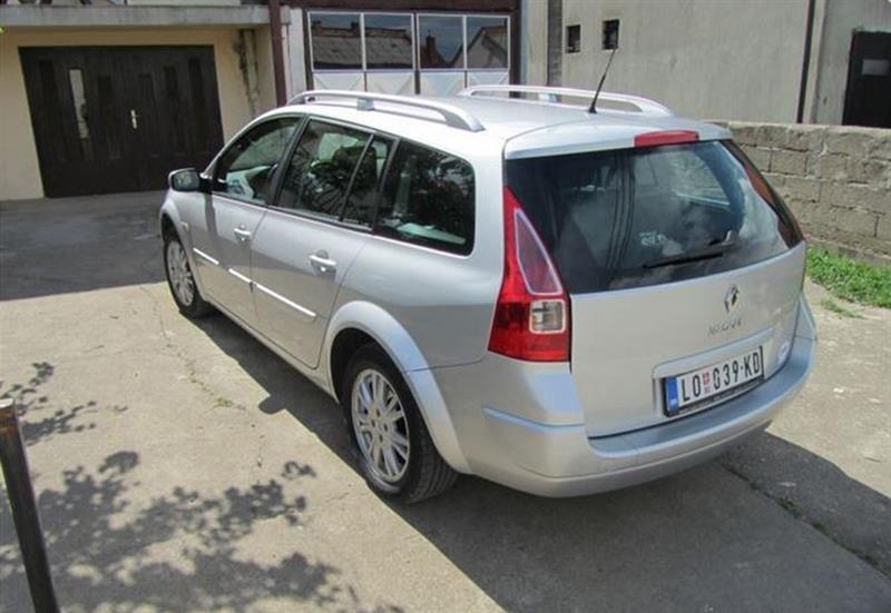 Renault-Megane-A--09