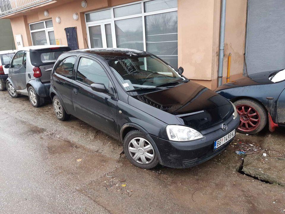 Opel-corsa10benz