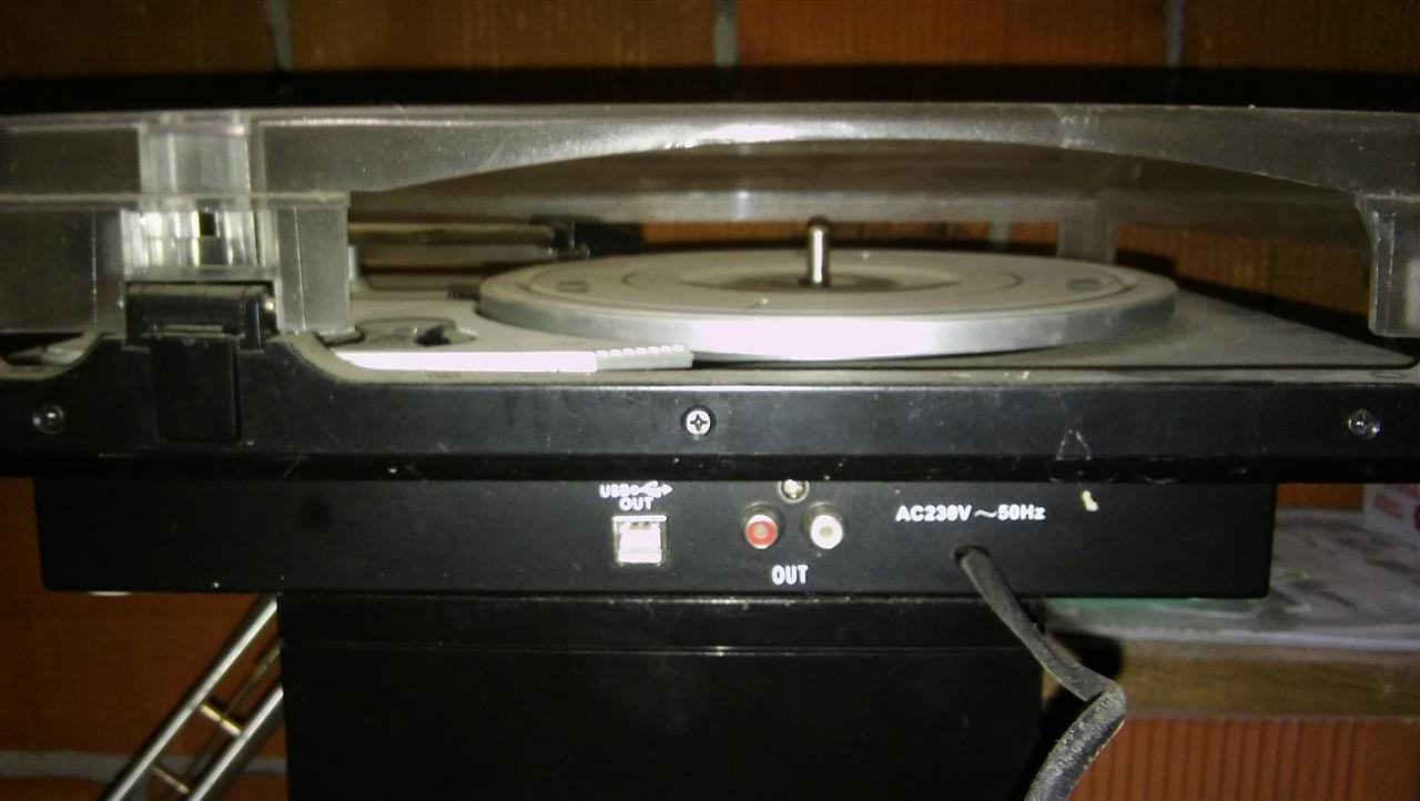 Gramofon-AGK