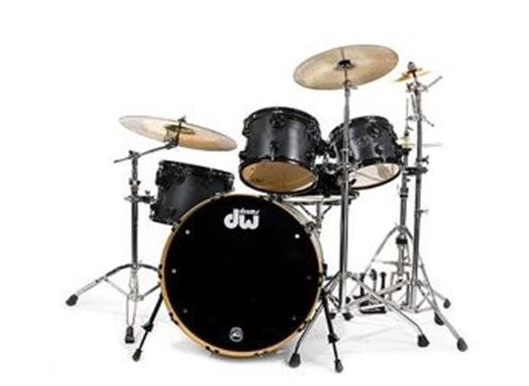 DW-Collector-s-Ebony-With-Black-Hardware