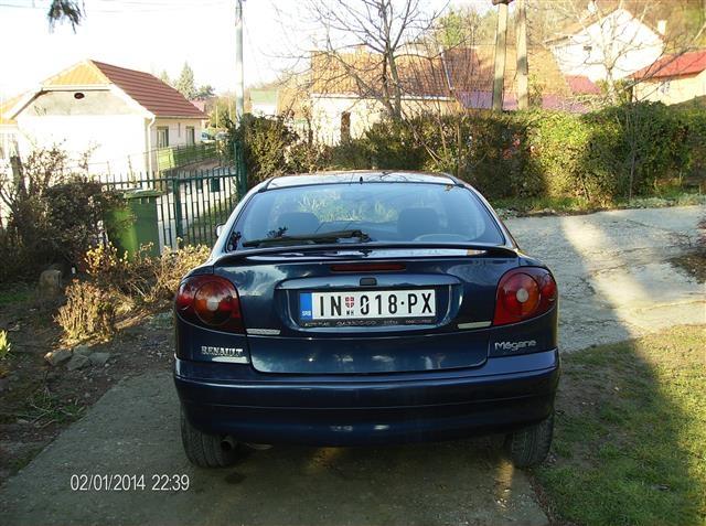 Renault-Megane--02