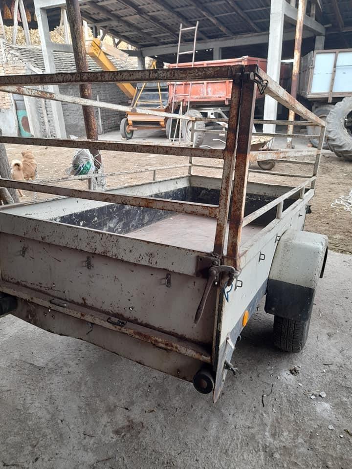 Auto-prikolica