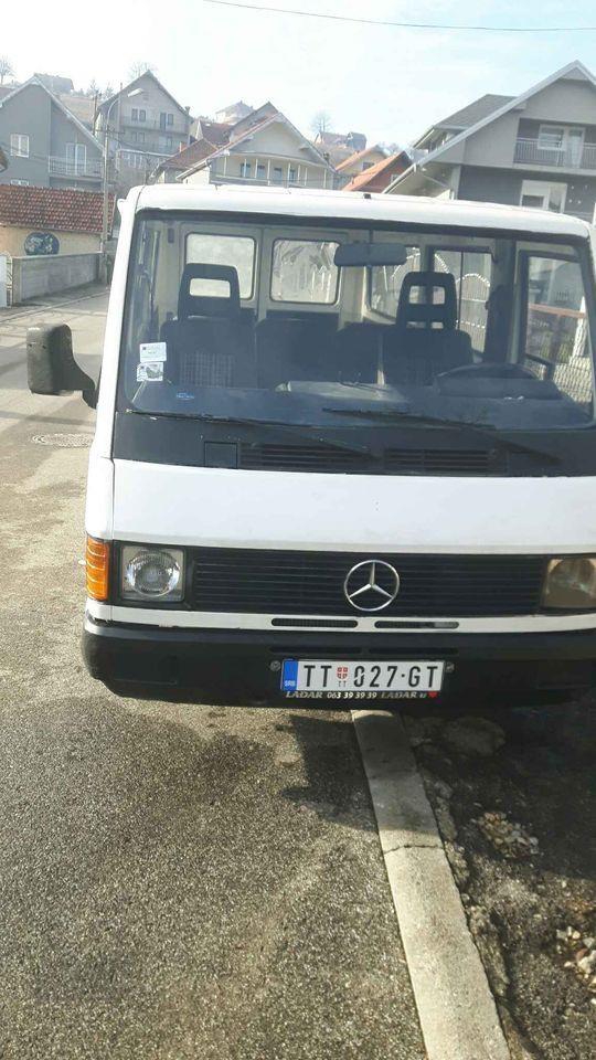 Mercedes-MB100