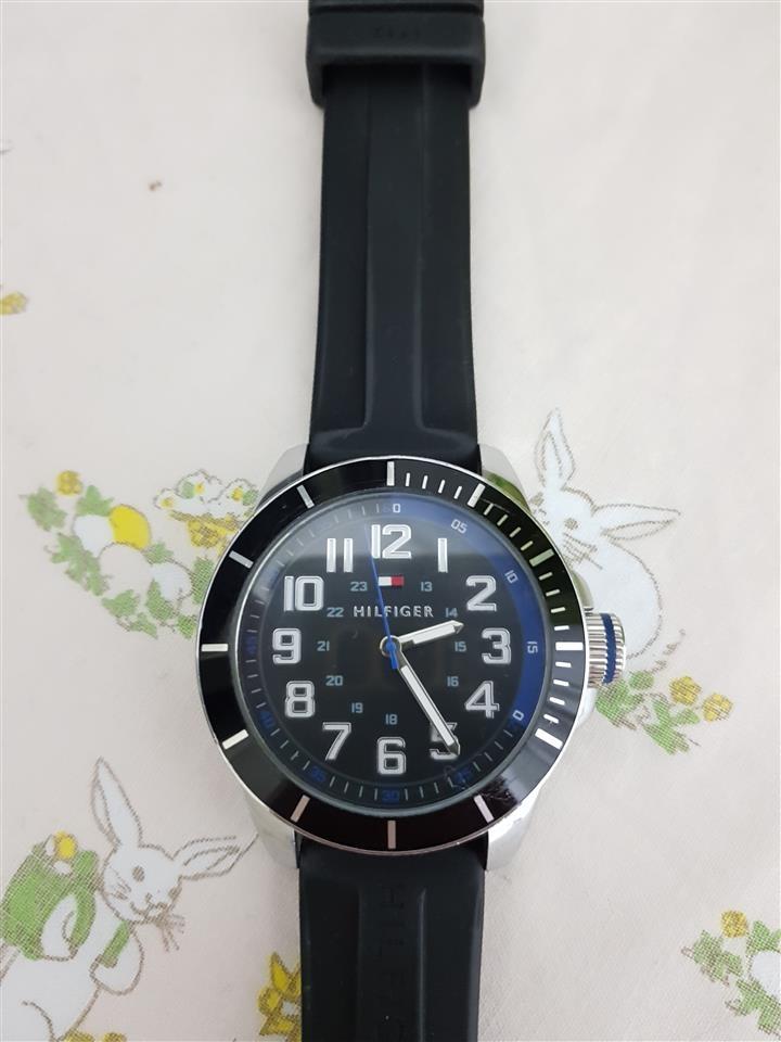 sat-tommy-hilfiger-