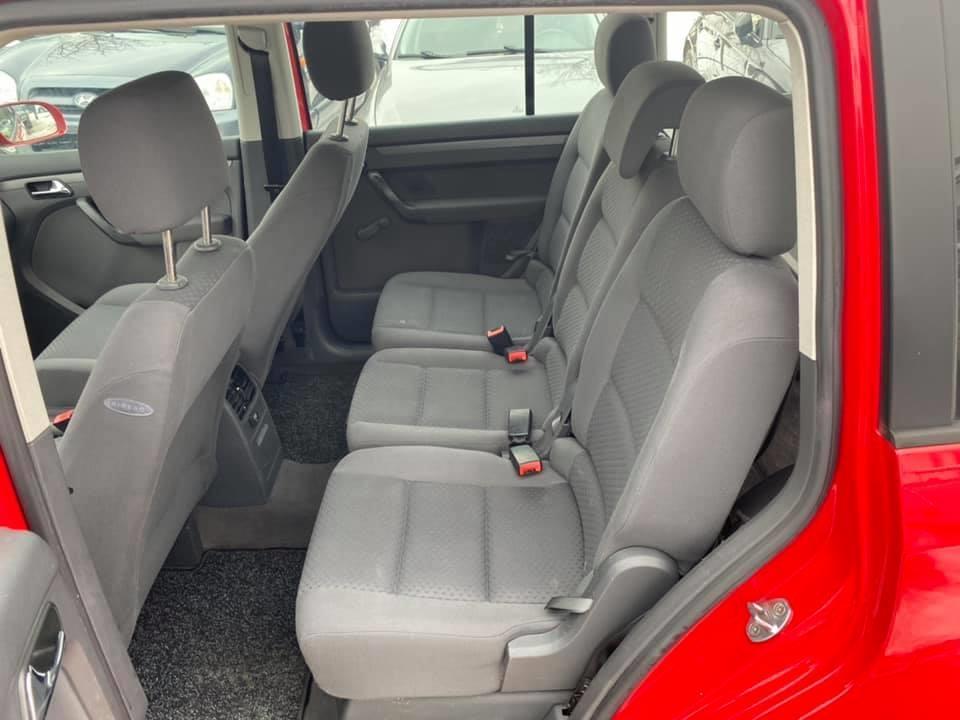 VW-TOURAN-1-6b