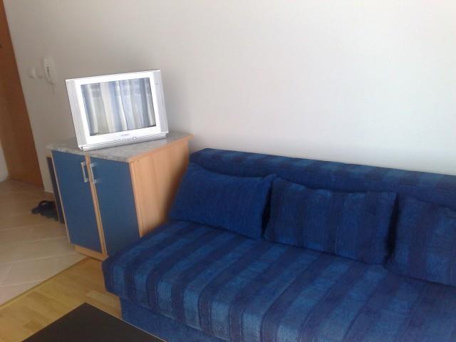 Stan--studio--150m-od-mora-Bečići--Budva