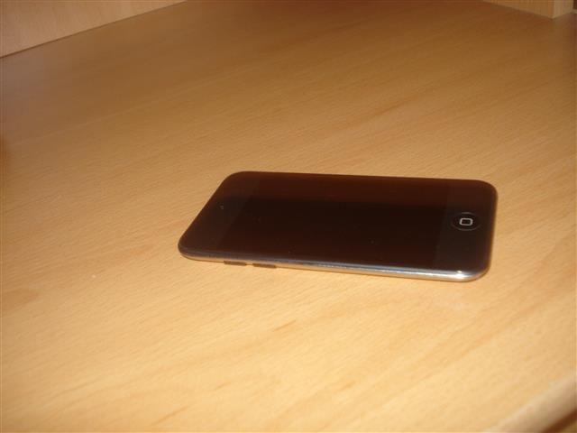 iPod-touch-4G--8GB