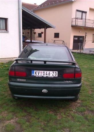 Renault-Laguna-plin--98