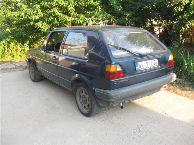 VW-Golf--87