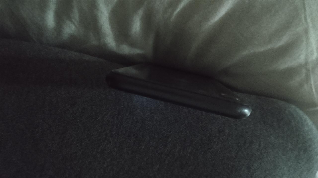 Prodajem-Iphone-8